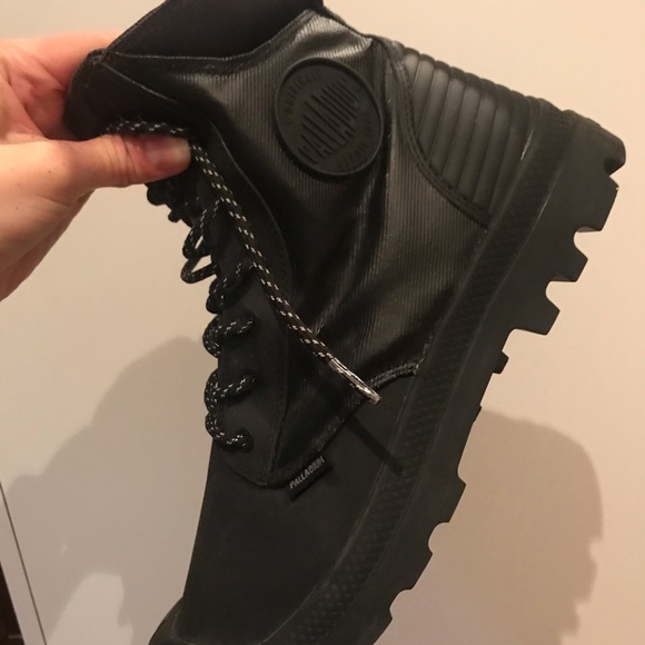 NEW Palladium mens waterproof black boots size 10.5 - Picture 1 of 6